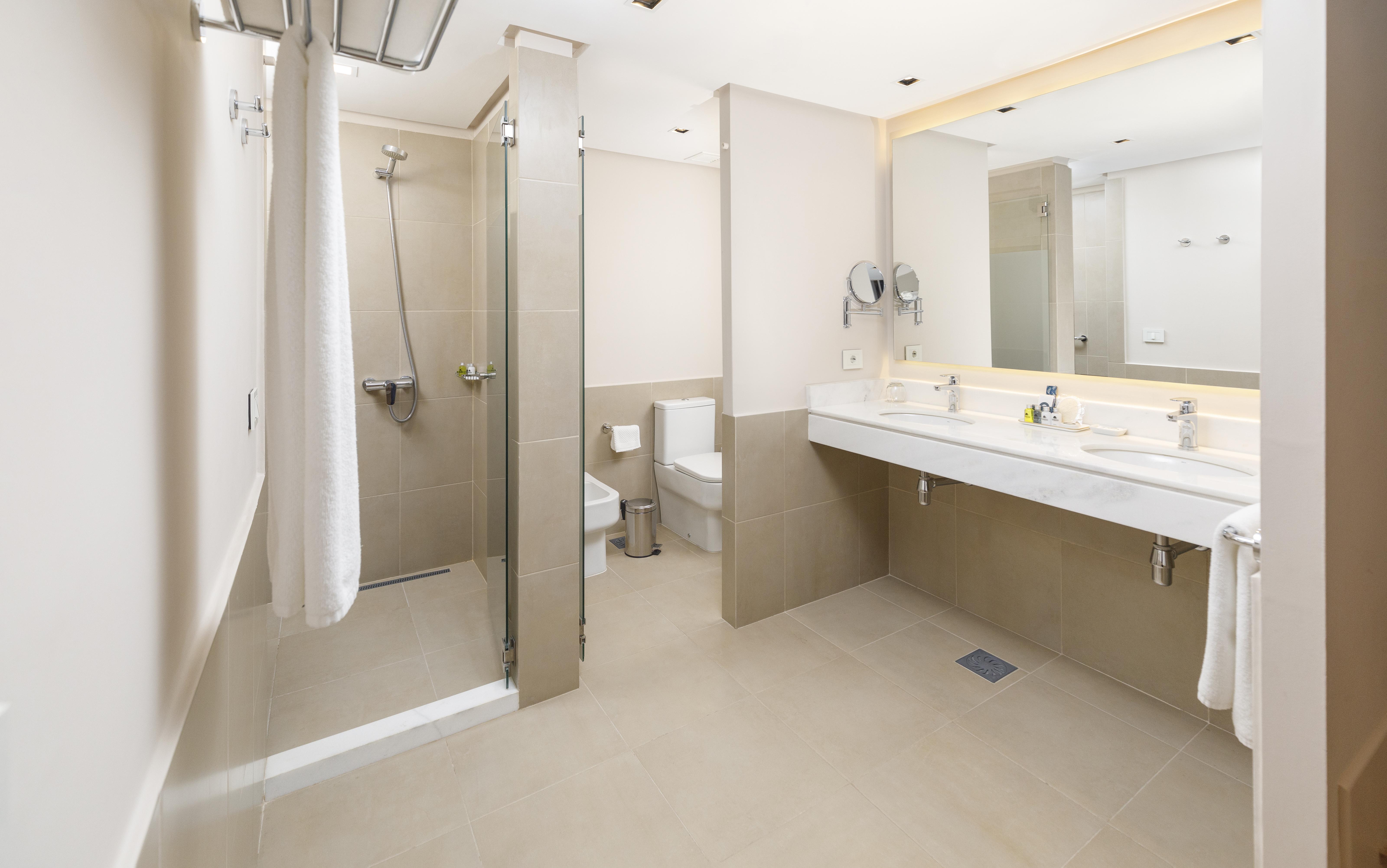 Palmaroga Hotel Asuncion, Tapestry Collection By Hilton Bagian luar foto