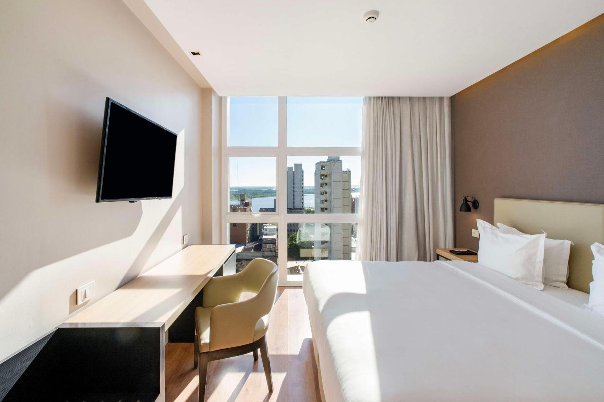 Palmaroga Hotel Asuncion, Tapestry Collection By Hilton Bagian luar foto