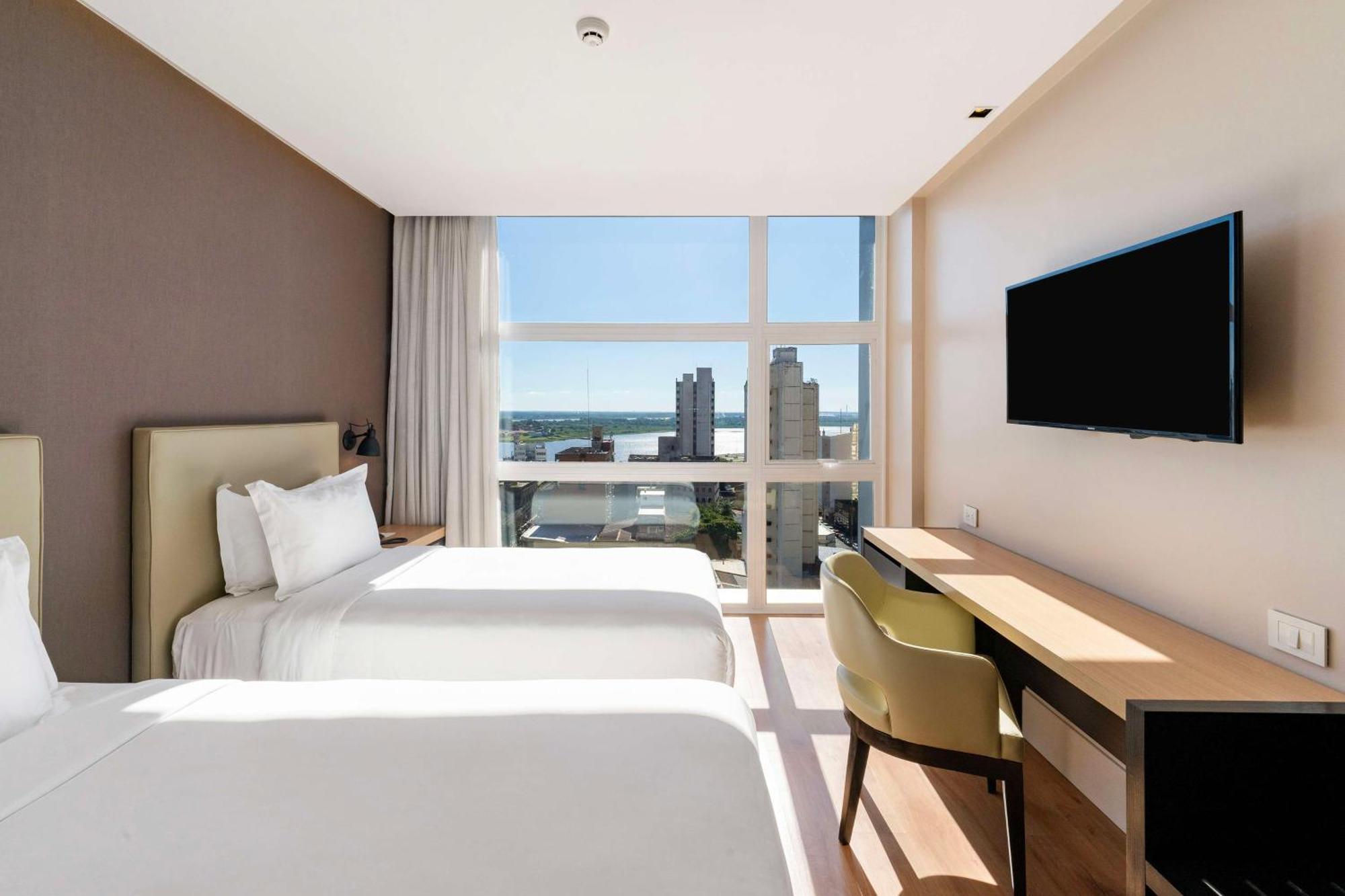 Palmaroga Hotel Asuncion, Tapestry Collection By Hilton Bagian luar foto